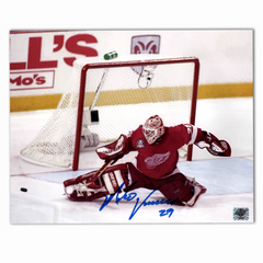 Mike Vernon Autographed Detroit Red Wings 8x10 Horizontal Photo