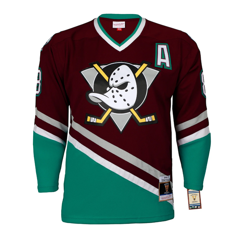 Load image into Gallery viewer, Teemu Selanne Signed Anaheim Mighty Ducks Throwback Mitchell &amp; Ness Jersey
