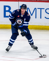 Pre-Order - Sean Monahan Autographed Winnipeg Jets Home 8x10 Photo