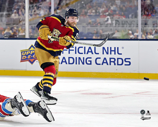 Pre-Order - Sam Bennett Autographed Florida Panthers 2026 Winter Classic 8x10 Photo
