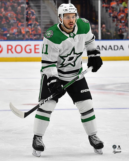 Pre-Order - Logan Stankoven Autographed Dallas Stars Away 8x10 Photo