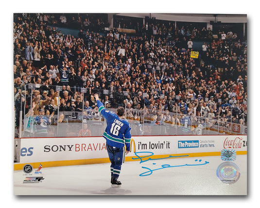 Trevor Linden Vancouver Canucks Autographed 8x10 Photo (Last Game Farewell Wave)